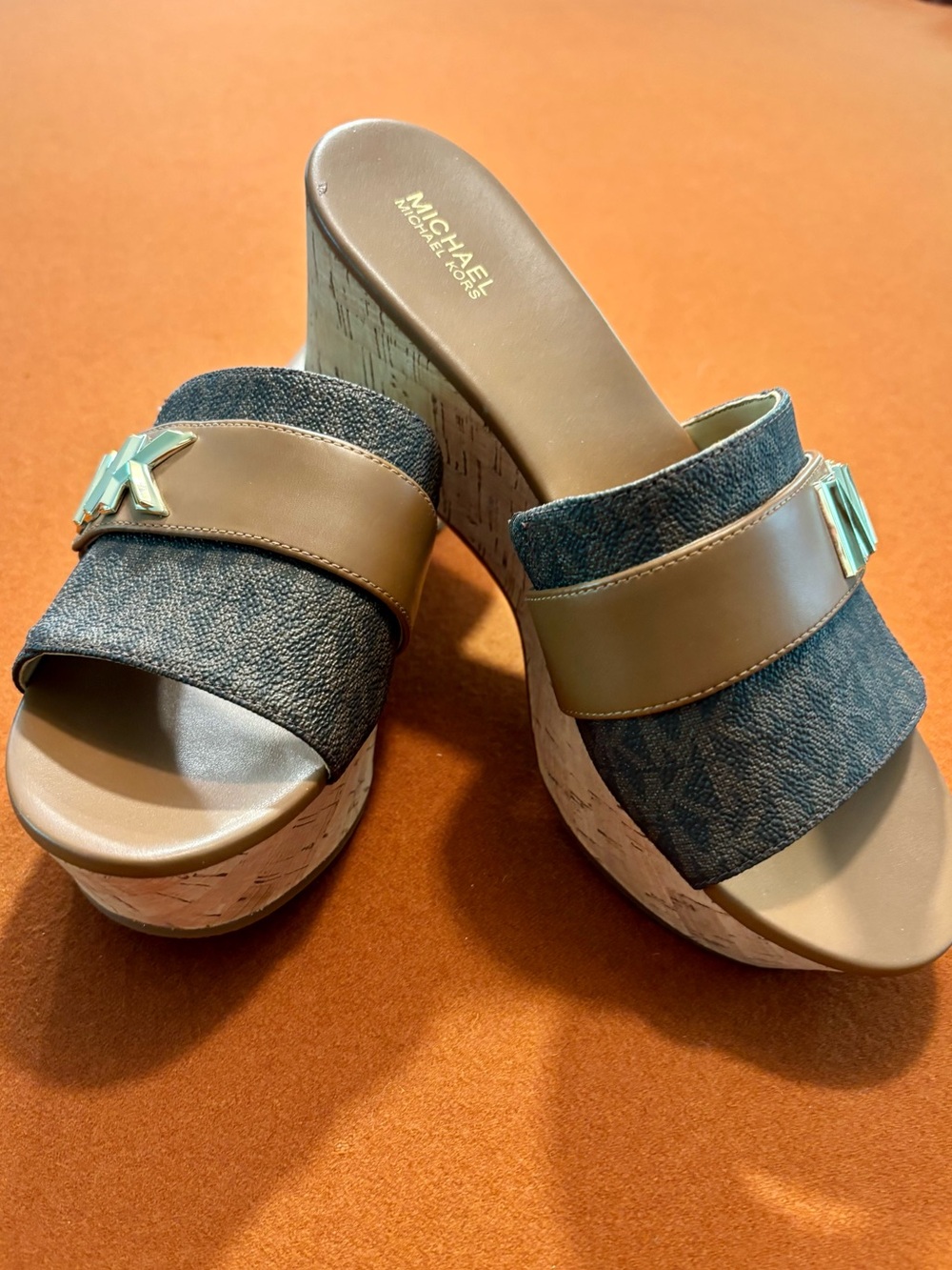 Michael Kors Brown Tan Denim Slide Mules with Gold MK Logo - Picture 2 of 5